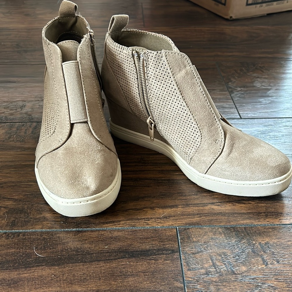 A new day wedges